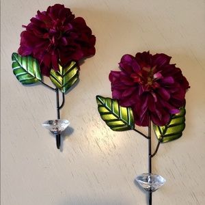 Set of two flower hooks